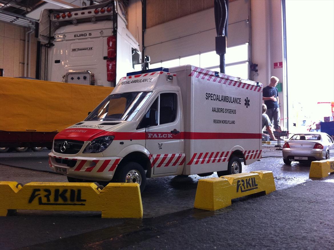 Bil | Mercedes Sprinter Ambulance billede 3