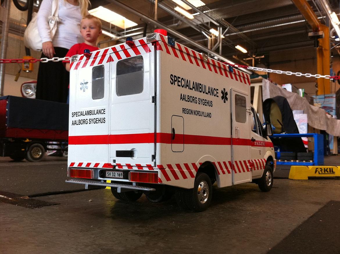 Bil | Mercedes Sprinter Ambulance billede 2