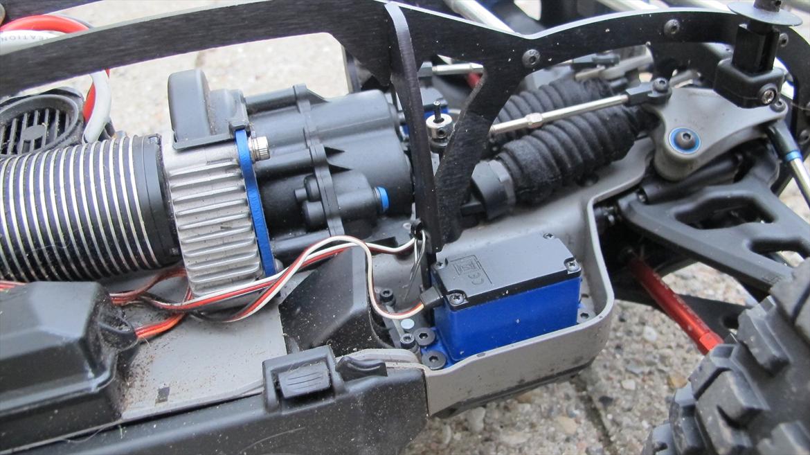 Off-Roader Solgt - Traxxas E-Revo Brushless billede 9