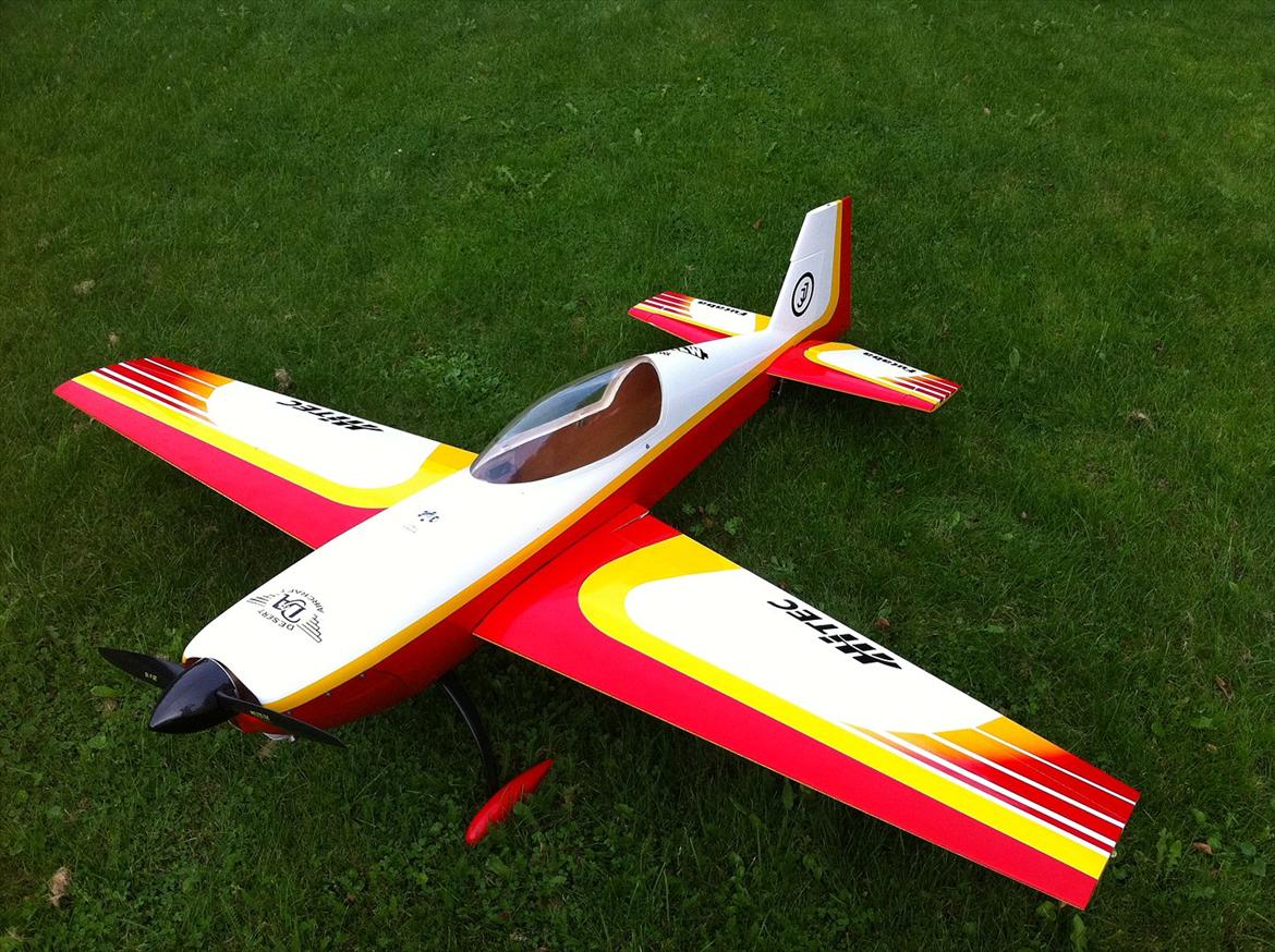 Fly comp-arf extra 300  billede 1