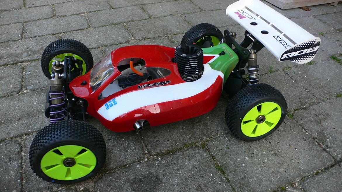 Buggy XRay XB 808 2011 specs - som den ser ud :) billede 1