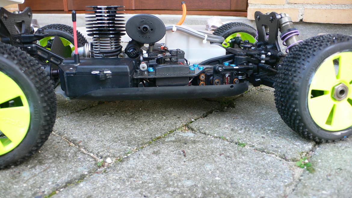 Buggy XRay XB 808 2011 specs billede 6