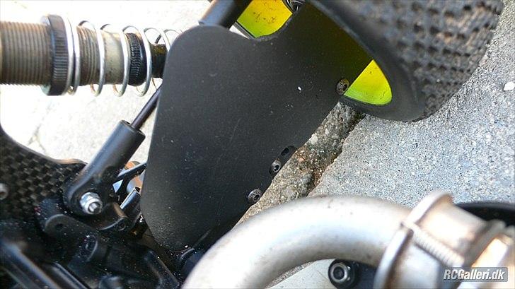 Buggy XRay XB 808 2011 specs - DE mud guards billede 20