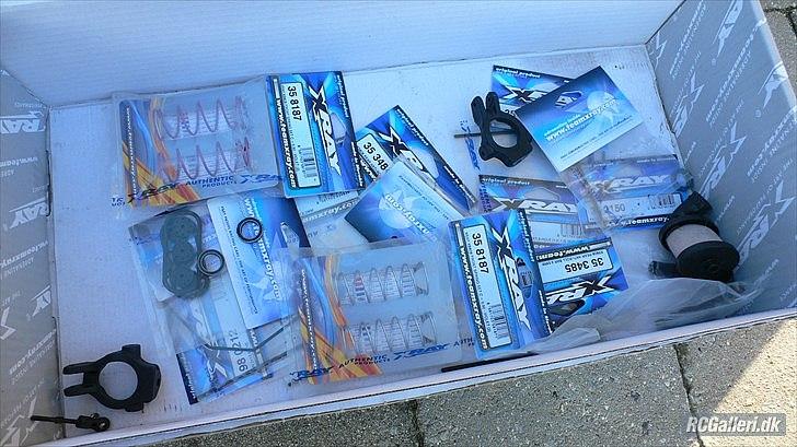 Buggy XRay XB 808 2011 specs - Lidt sprit nye dele ;) billede 19