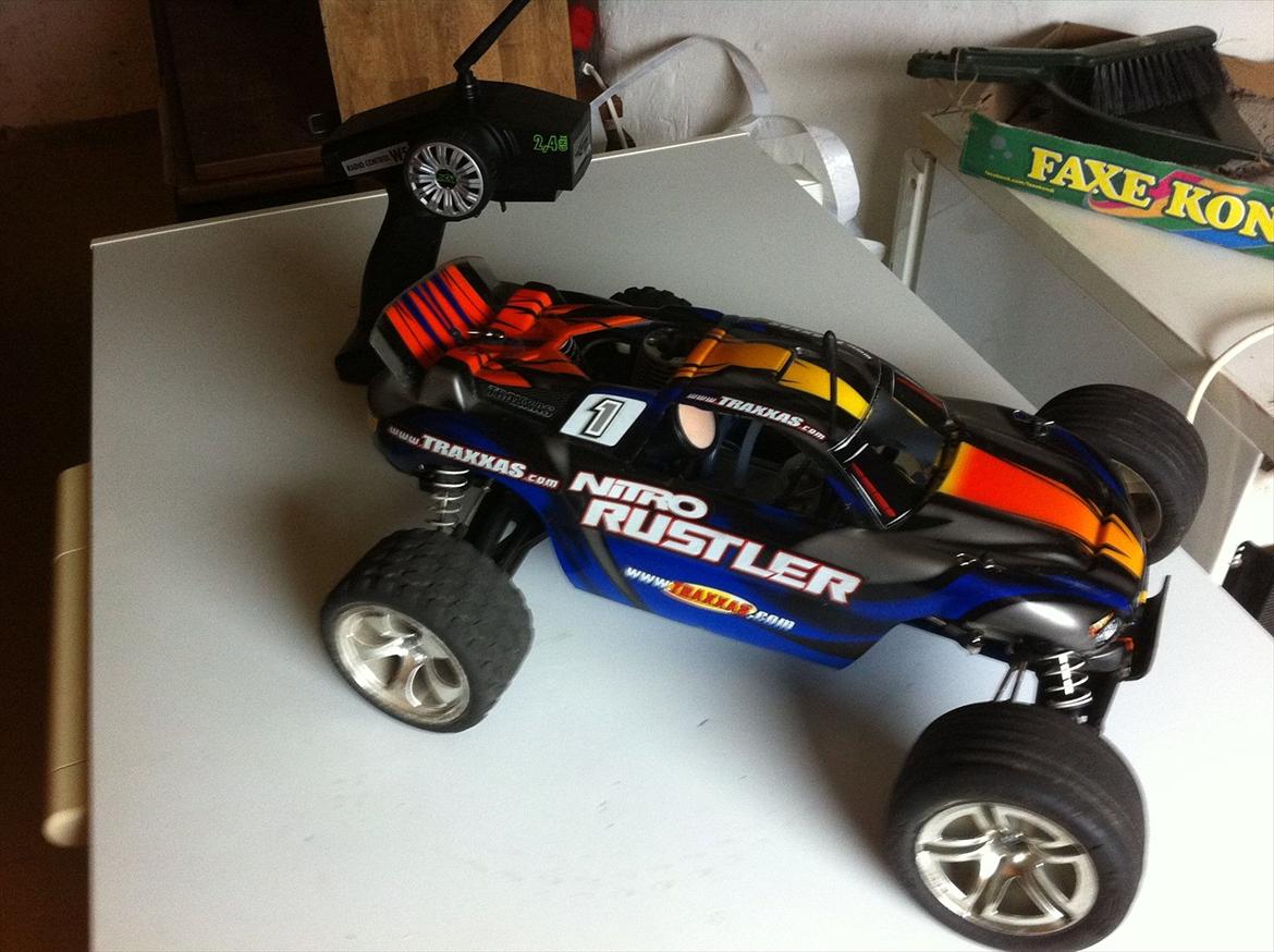 Off-Roader Traxxas Nitro Rustler billede 2