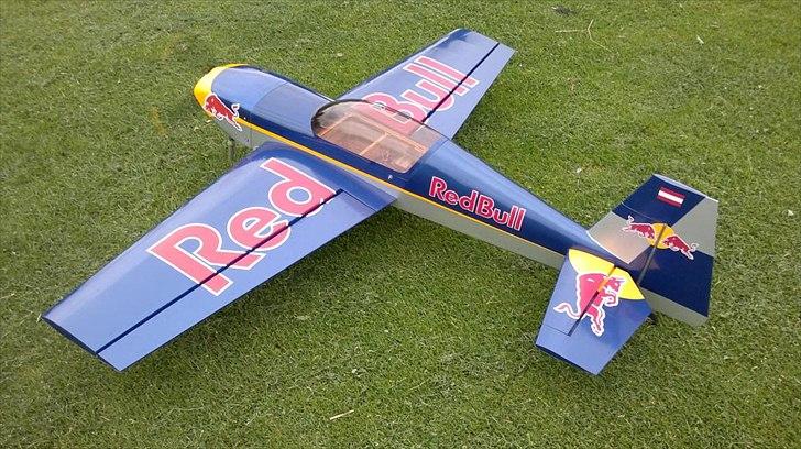 Fly Flitework Extra 300 LP Red Bull billede 2