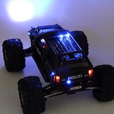 Off-Roader Traxxas Summit VXL 1/16 - Politi
