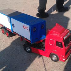 Lastbiler Volvo FH12 / Solgt