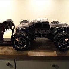Off-Roader Traxxas E-MAXX Brushless