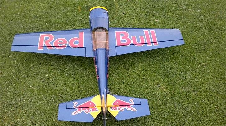 Fly Flitework Extra 300 LP Red Bull billede 4