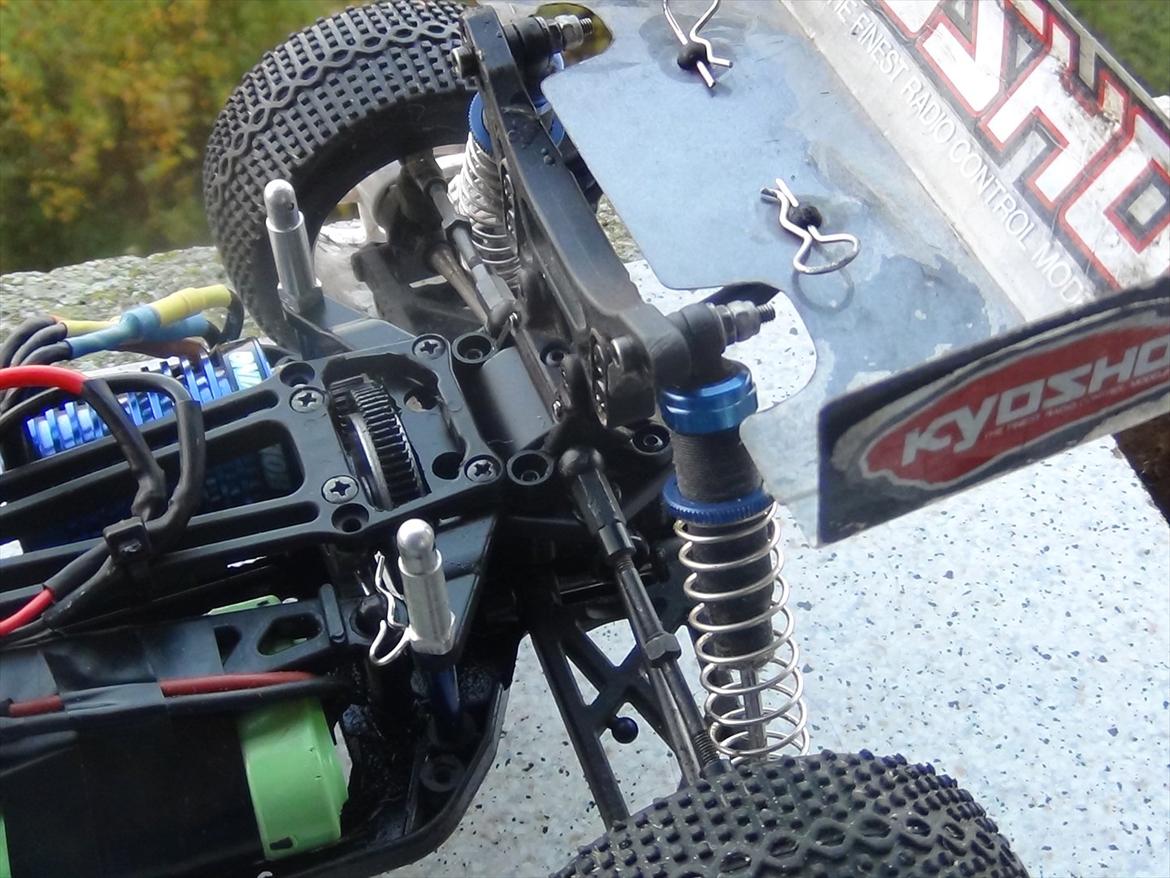 Buggy Kyosho Lazer ZX-5 (solgt) billede 8