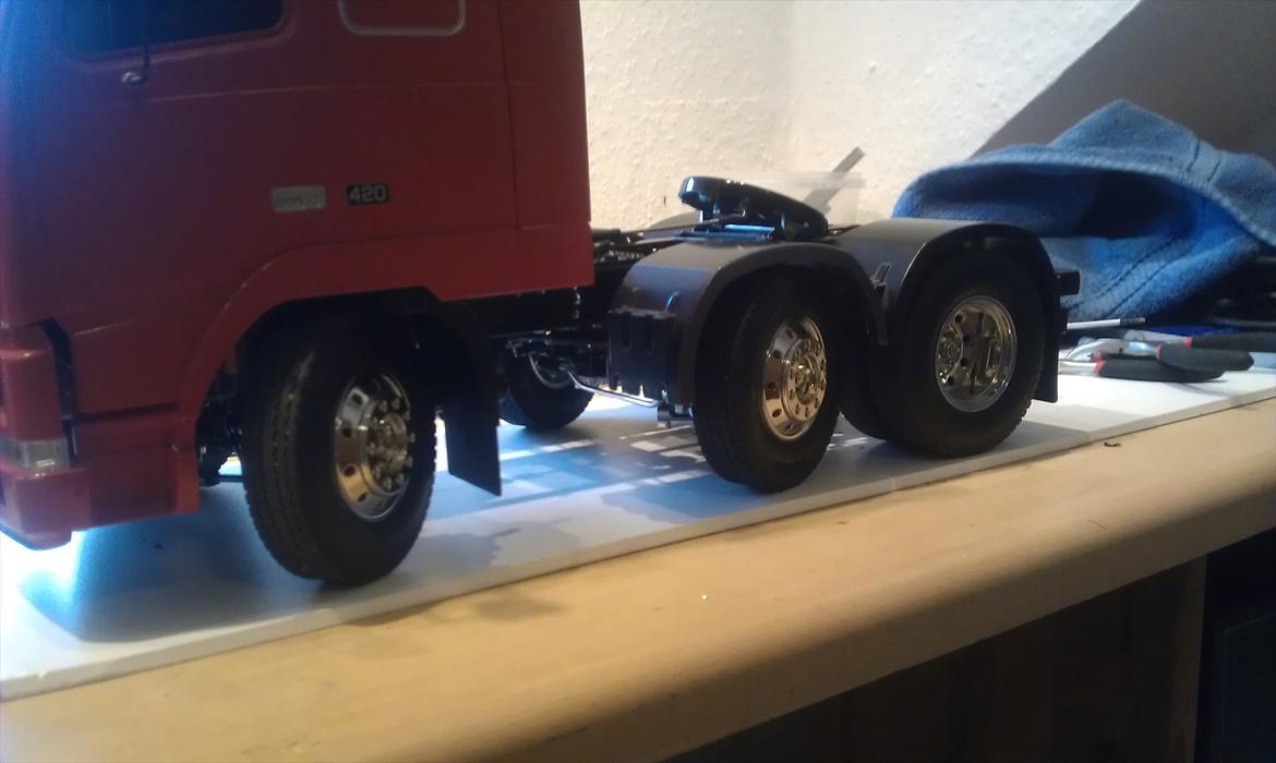 Lastbiler Volvo FH12 / Solgt - Mit første forsøg til at lave boogie, som kan hæve og sænke billede 15