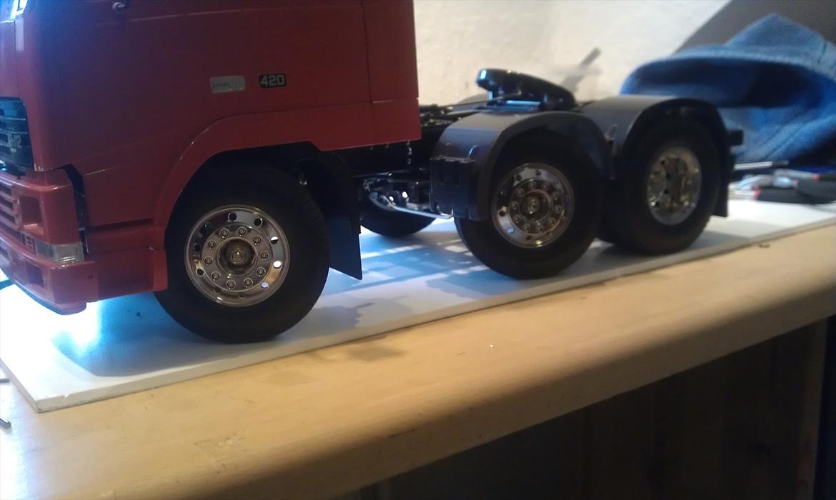 Lastbiler Volvo FH12 / Solgt - Mit første forsøg til at lave boogie, som kan hæve og sænke billede 16