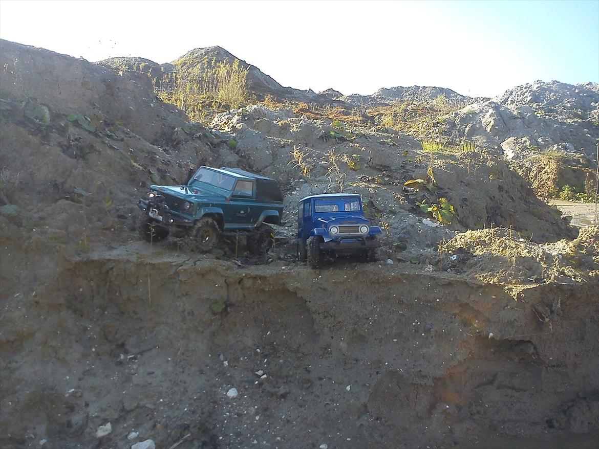 Off-Roader CC-01 Toyota Land cruser 40 - Far og søn på tur:) billede 1