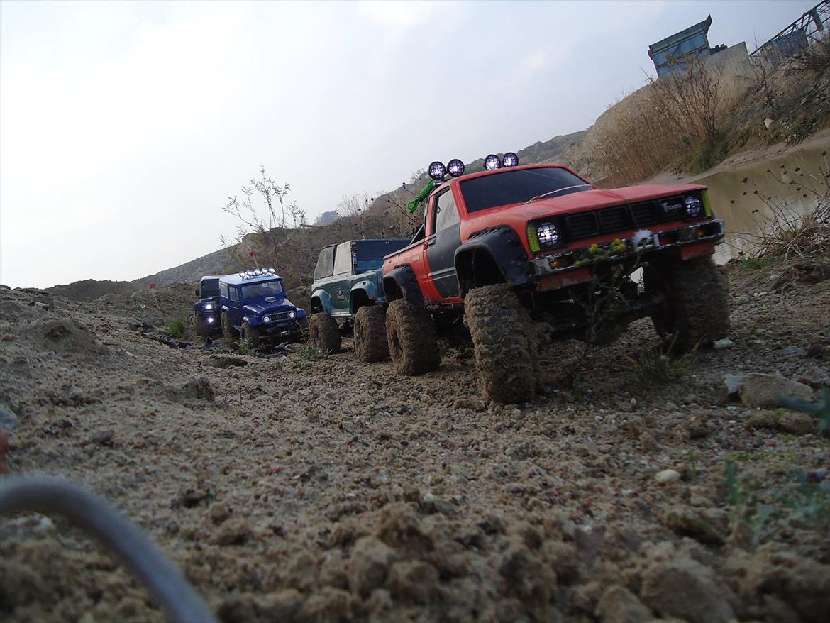 Off-Roader CC-01 Toyota Land cruser 40 - På tur med tøserne fra S.S.T.K  :D billede 2