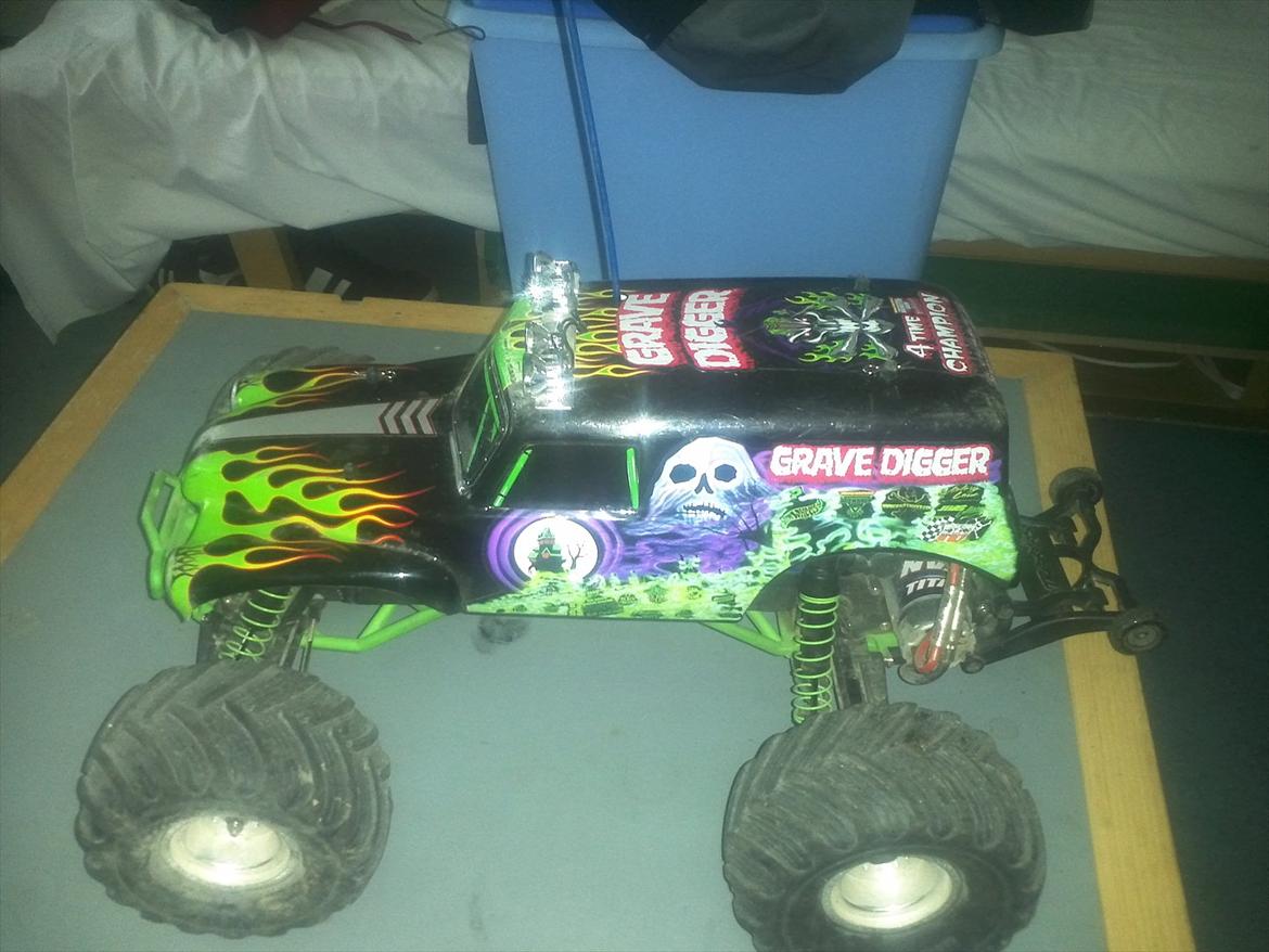 Off-Roader Traxxas Monster Jam (Grave Digger) billede 1