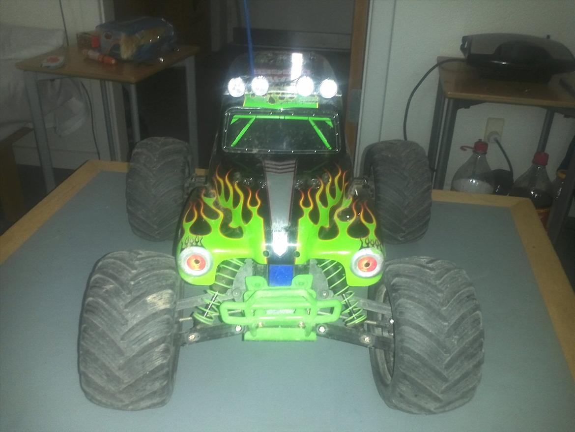 Off-Roader Traxxas Monster Jam (Grave Digger) billede 2