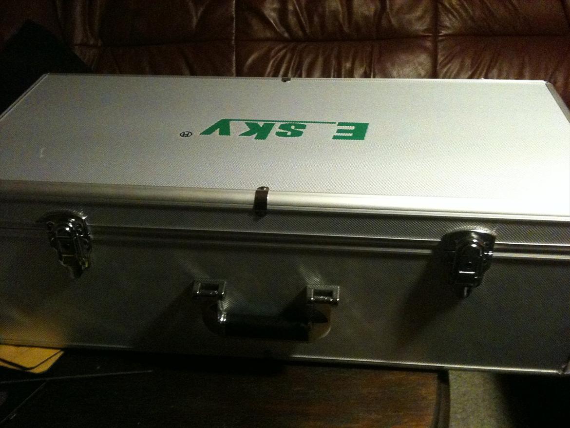 Helikopter ESky Belt CP CX 450 - den medfølgende kuffter, læggeri billede 2