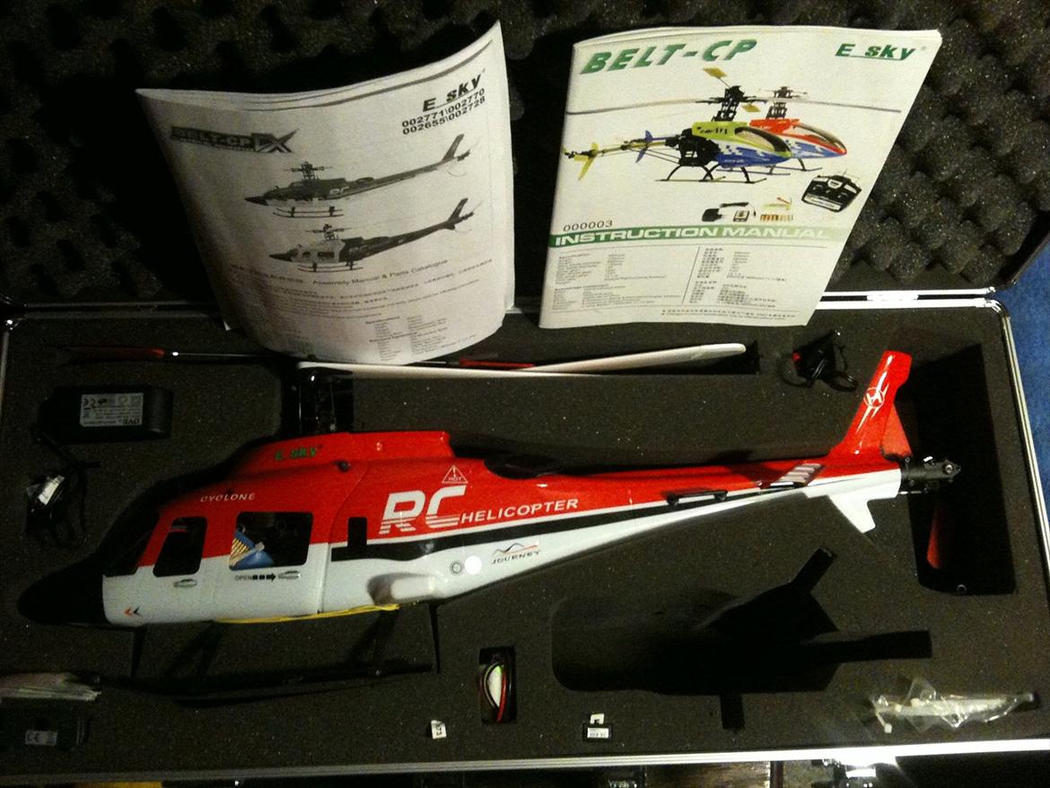 Helikopter ESky Belt CP CX 450 - der er da plads til lidt i den kuffert billede 4