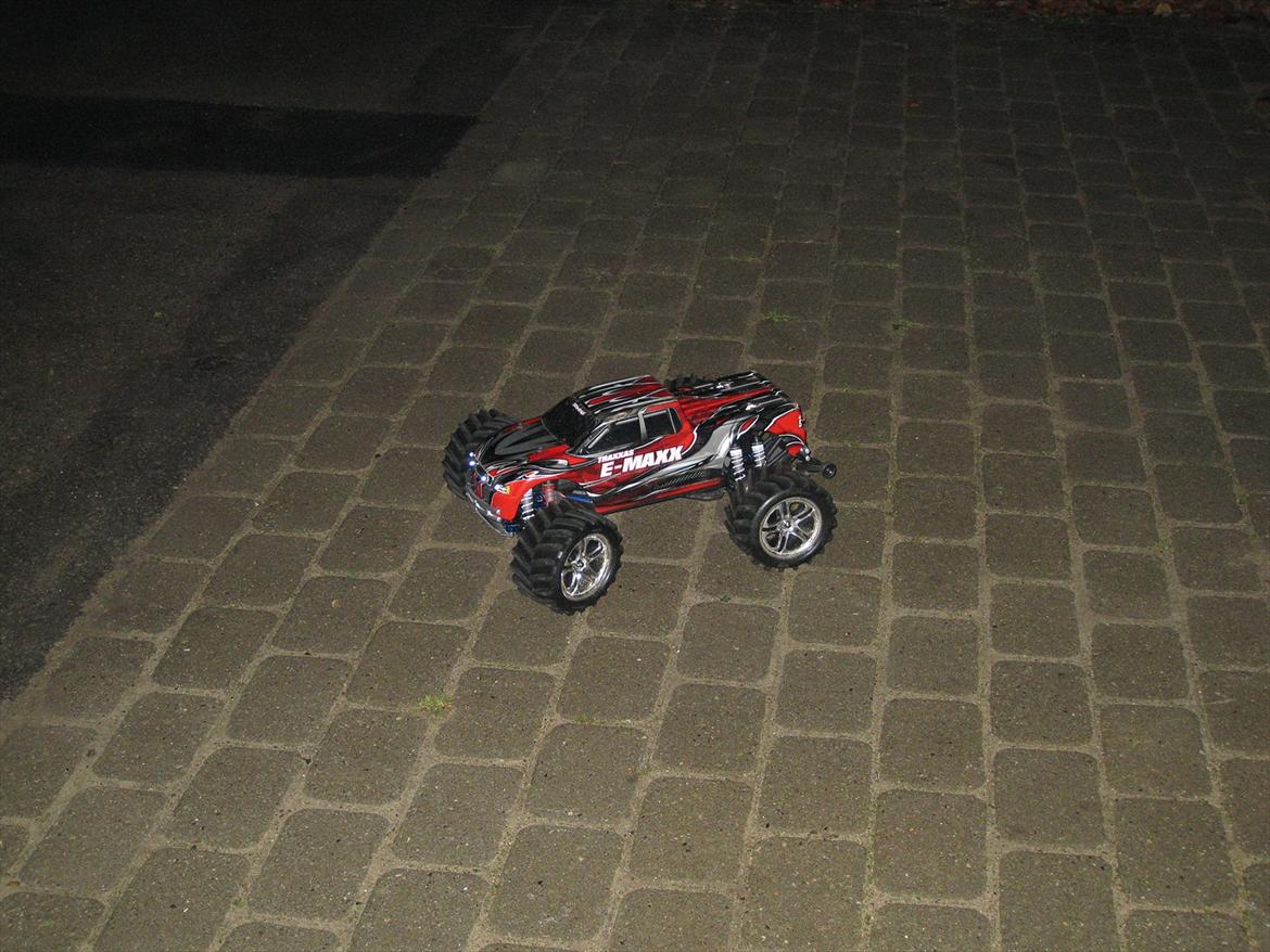 Truck Traxxas E-maxx aka "Snow-Maxx" billede 2