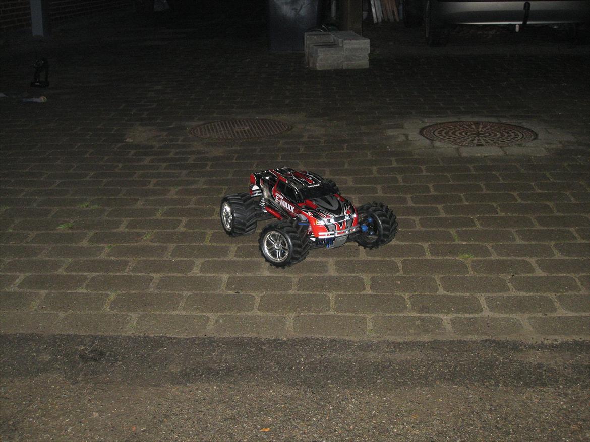 Truck Traxxas E-maxx aka "Snow-Maxx" billede 4