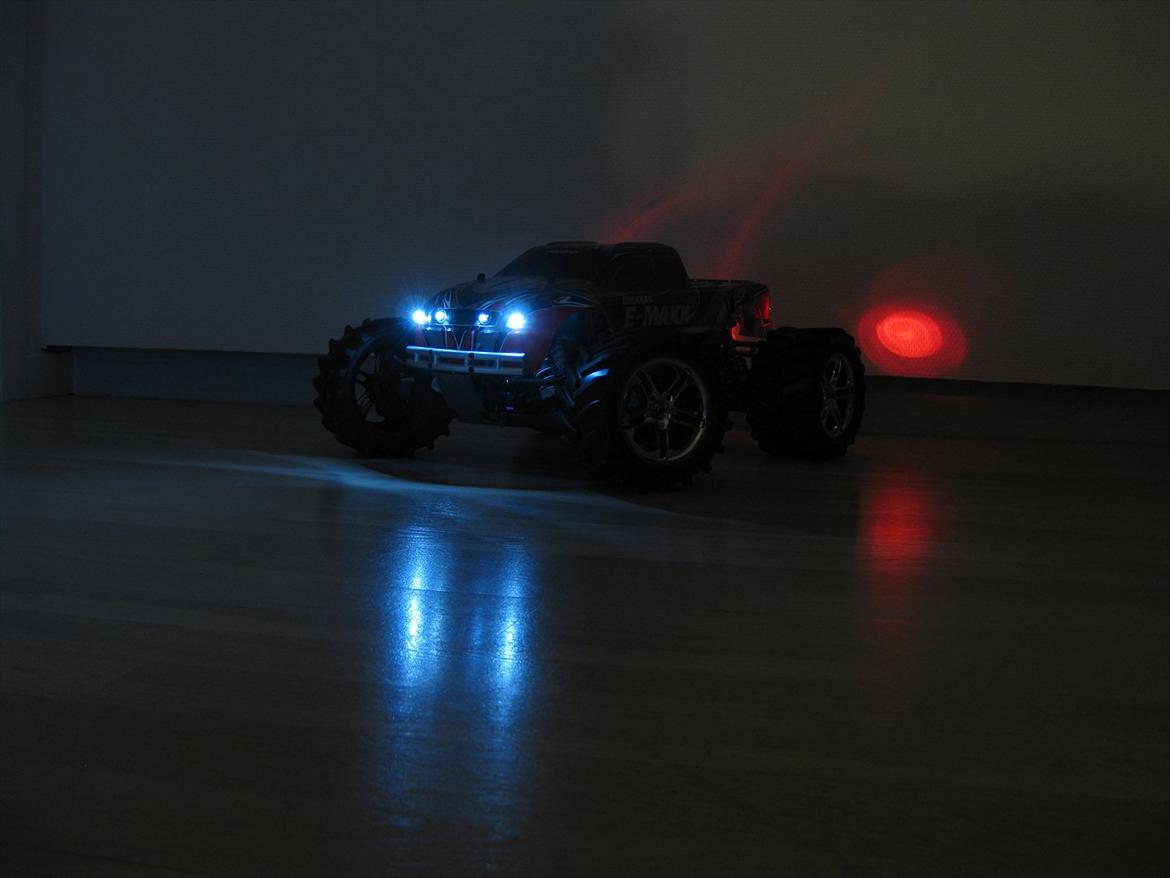 Truck Traxxas E-maxx aka "Snow-Maxx" billede 5