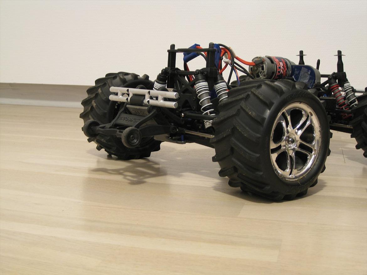 Truck Traxxas E-maxx aka "Snow-Maxx" billede 11