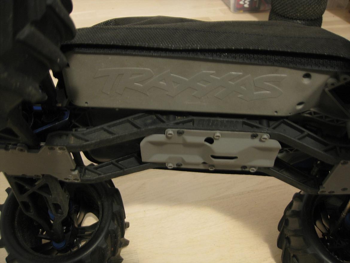 Truck Traxxas E-maxx aka "Snow-Maxx" billede 17