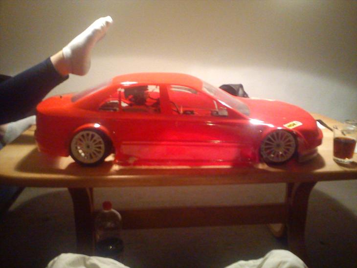 {{currentPhoto.altText}} billede {{currentPhoto.number}}