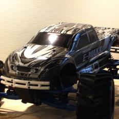 Off-Roader Traxxas E-MAXX Brushless