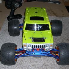 Off-Roader Traxxas Revo 2,5