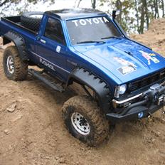 Bil Axial SCX-10 Hilux