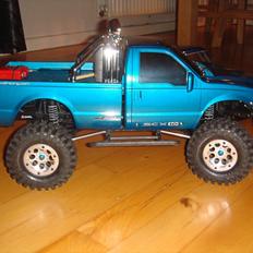Off-Roader Axial SCX-10 Ford F-350