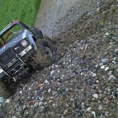 Off-Roader Tamiya Toyota Hilux Junkyard dog 