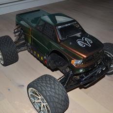 Bil Savage Flux -2350kv solgt