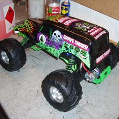 Off-Roader Traxxas Monster jam (Grave Digger)