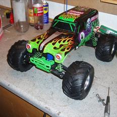Off-Roader Traxxas Monster jam (Grave Digger)