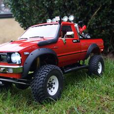 Bil Axial SCX-10 Babe's Hilux truck 