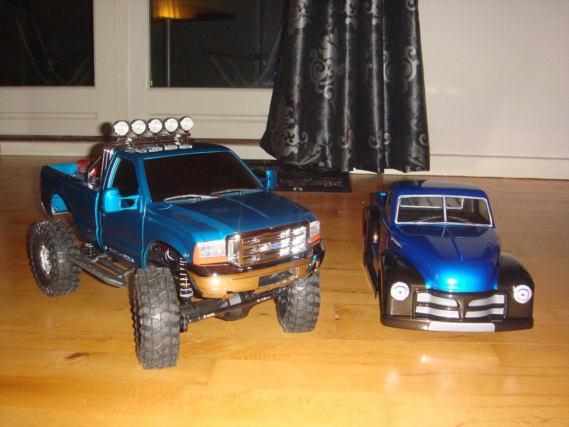 Off-Roader Axial SCX-10 Ford F-350 billede 1