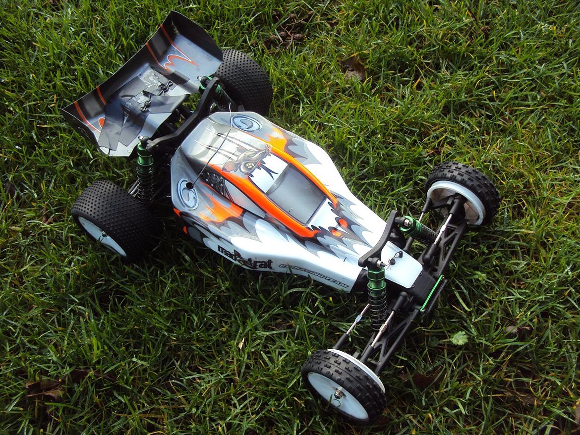 Buggy Ansmann X-pro - Nicolas`s Ansmann Buggy, den skal lige have en ny hækspoiler efter en god tur på Vamdrup`s nye Buggy bane billede 1