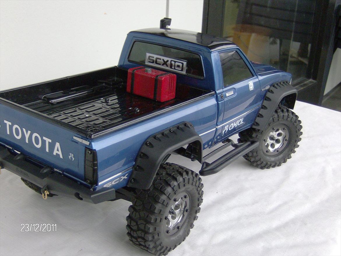 Off-Roader Axial SCX-10 hilux / dingo RTR billede 3