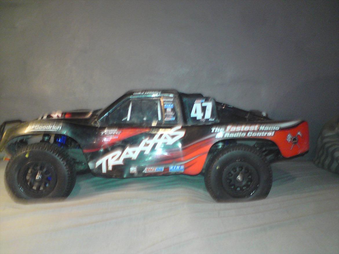 Off-Roader Slash 4x4 Brushless 2,4GHz billede 1