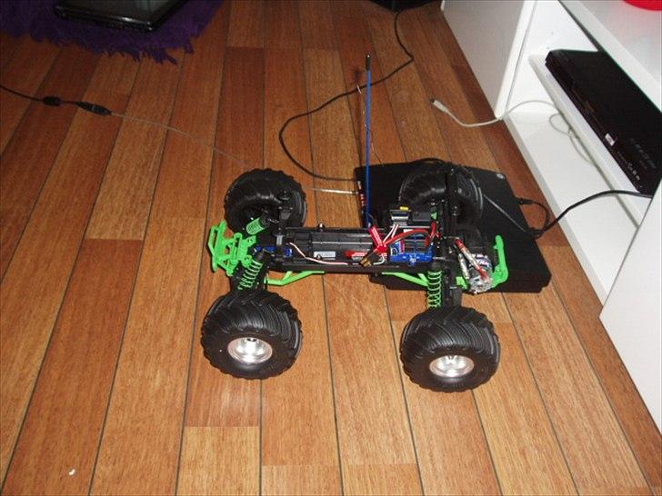 Off-Roader Traxxas Monster jam (Grave Digger) billede 5