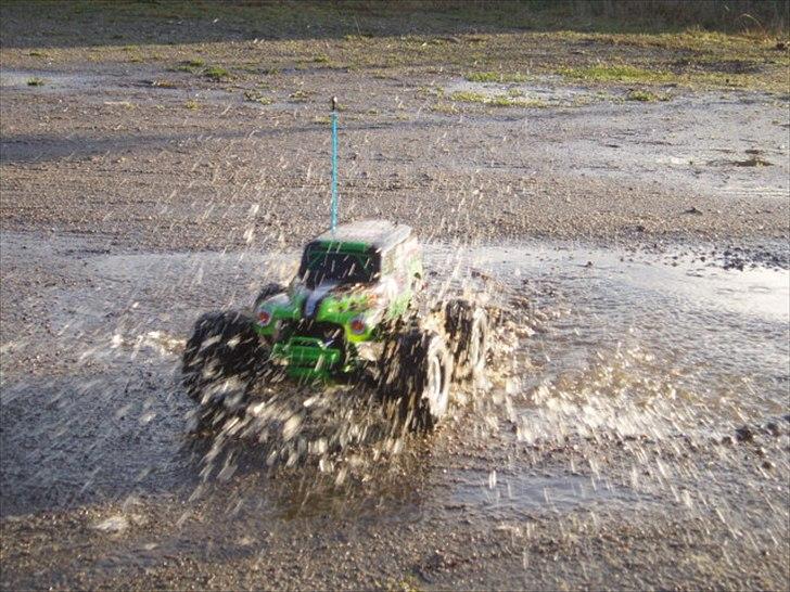 Off-Roader Traxxas Monster jam (Grave Digger) billede 8