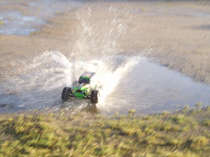 Off-Roader Traxxas Monster jam (Grave Digger) billede 9