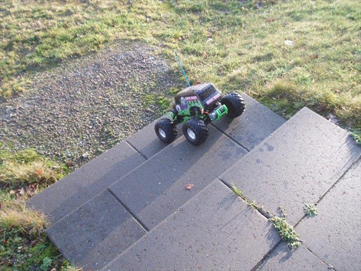 Off-Roader Traxxas Monster jam (Grave Digger) billede 12