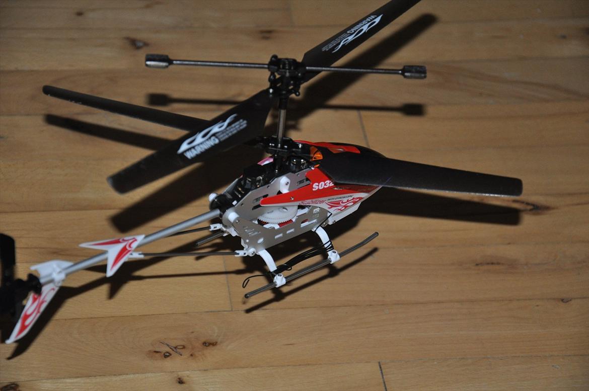 Helikopter Pure Racing S032 billede 4