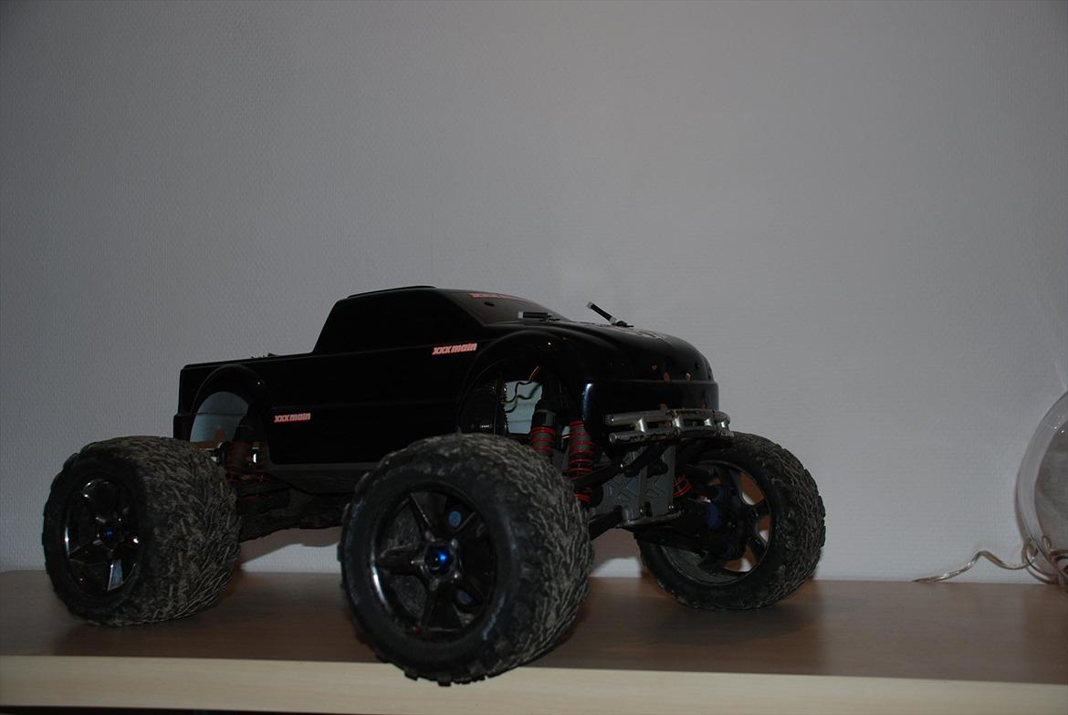 Truck Traxxas E-maxx billede 1