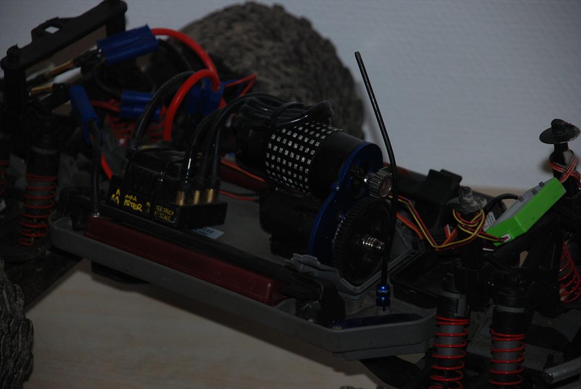 Truck Traxxas E-maxx billede 6