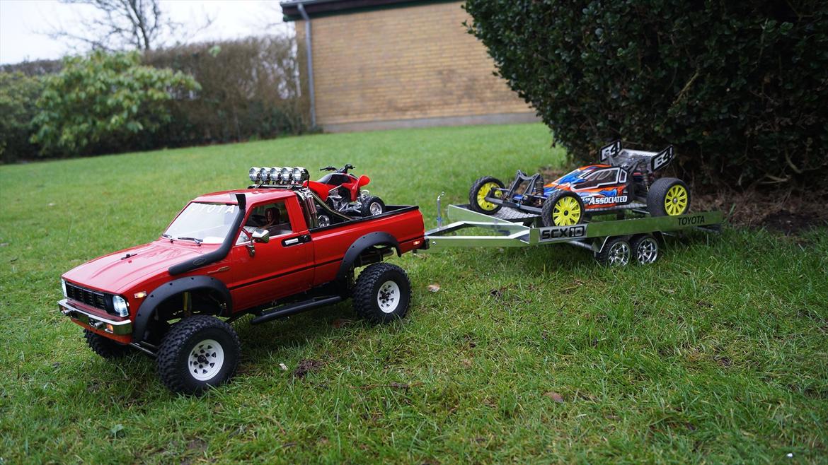 Bil Axial SCX-10 Babe's Hilux truck  billede 16